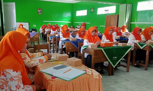 Pertemuan Rutin dan Halal Bi Halal ISMNU